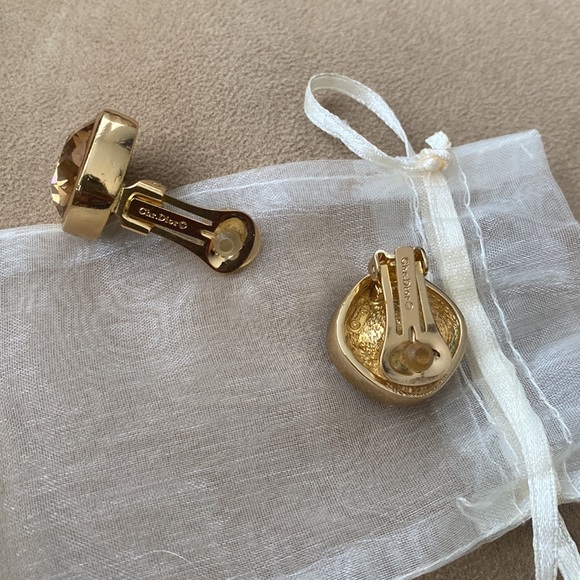 vintage Christian Dior gold crystal clip earrings - Picture 4 of 12